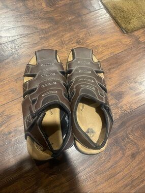 Dockers Men's Brown Closed-Toe Casual Fisherman Sandals